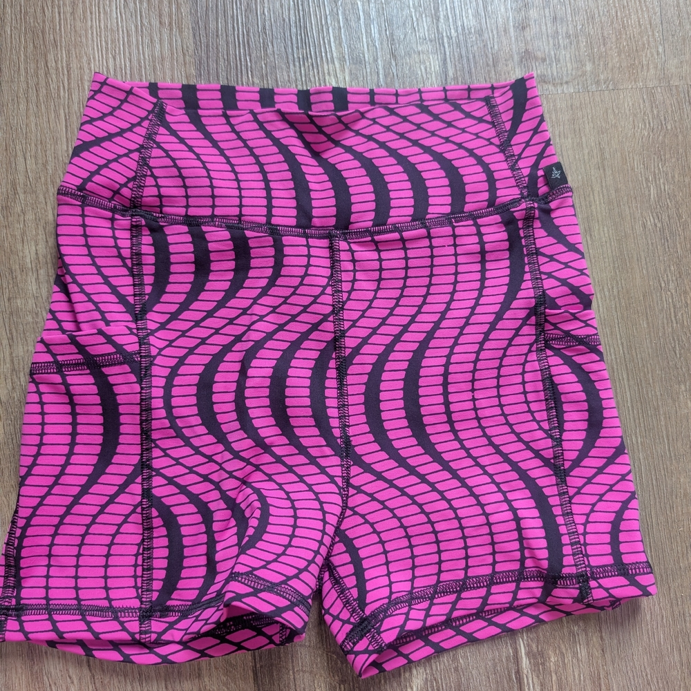 Daroch Size 12 Girls Pink and Black Patterned Shorts